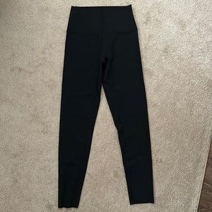 Size Medium. Aerie leggings. Never worn.